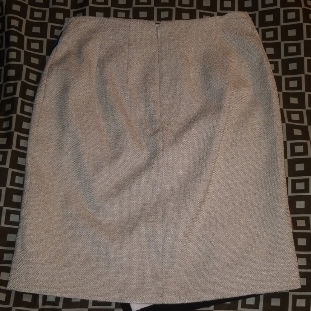 NWT White House Black Market skirt - Picture 6 of 9